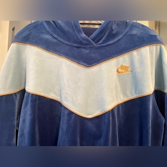 Nike Heritage Line Velour Hoodie in blue - Picture 6 of 7